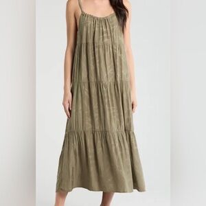 Maven Leaf Print Maxi Dress